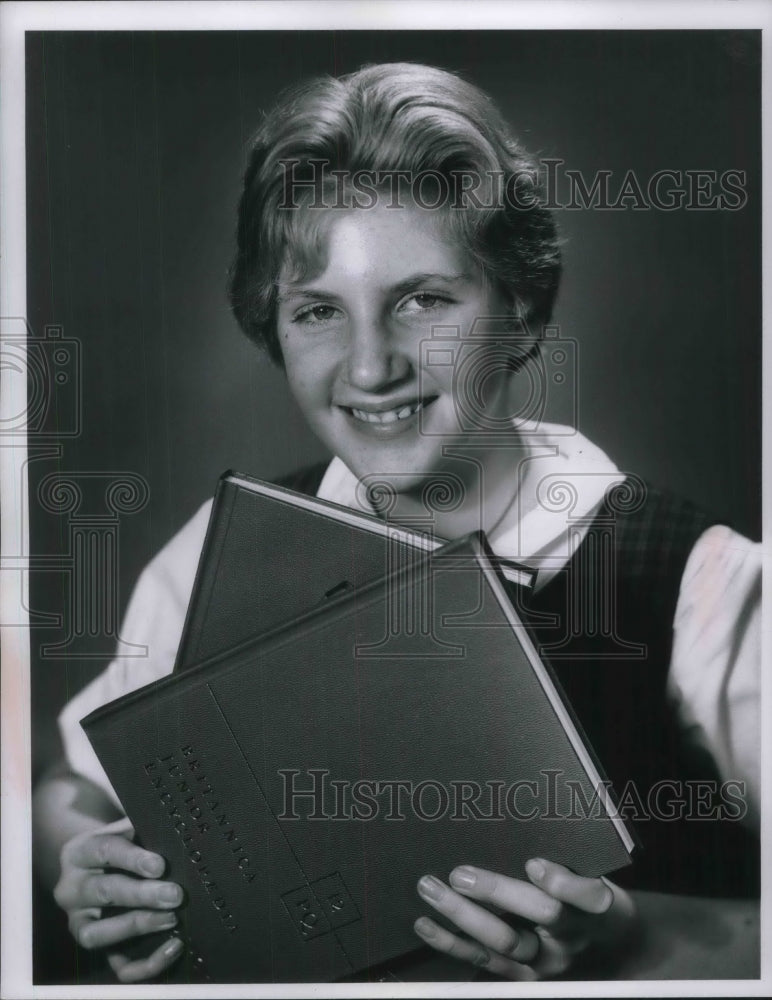 1963 Press Photo Lynn Schuller, 11, from South Euclid-Historic Images