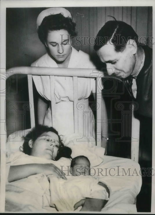 1940 Press Photo Denver, Colo. Mr & Mrs Dewey Russum & baby & nurse E Nelson - Historic Images