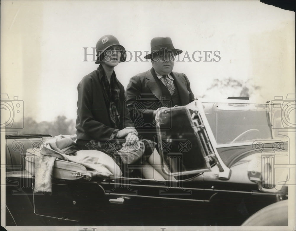 1929 Press Photo Mr. and Mrs. Robert Stone at Soldiers and Sailors Horse Show - Historic Images