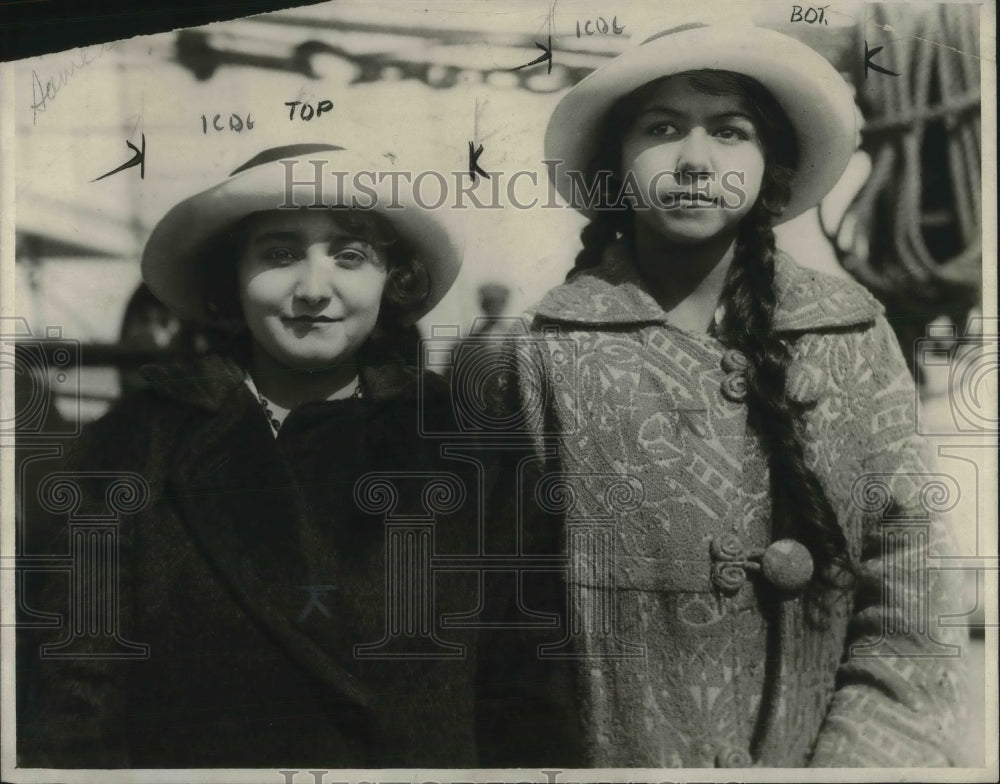 1923 Press Photo Senoritas Bertha Duran and Betulea Segostumo of Honduras - Historic Images