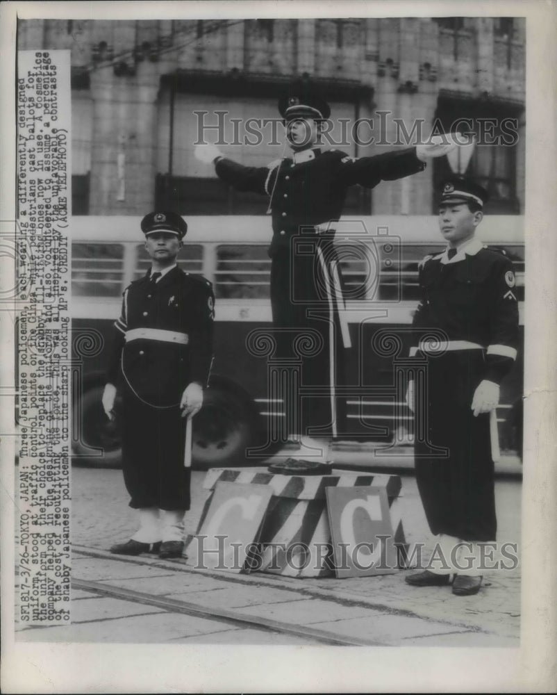 1949 Press Photo Three Japanese policemen wearing different kind uniform-Historic Images