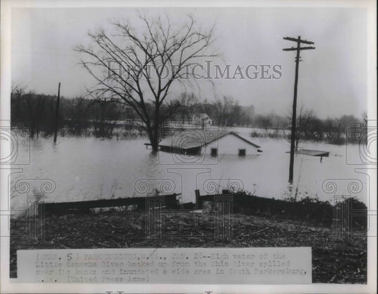 1952 Press Photo High water from the Ohio River spill in South Perkensberg,USA - Historic Images