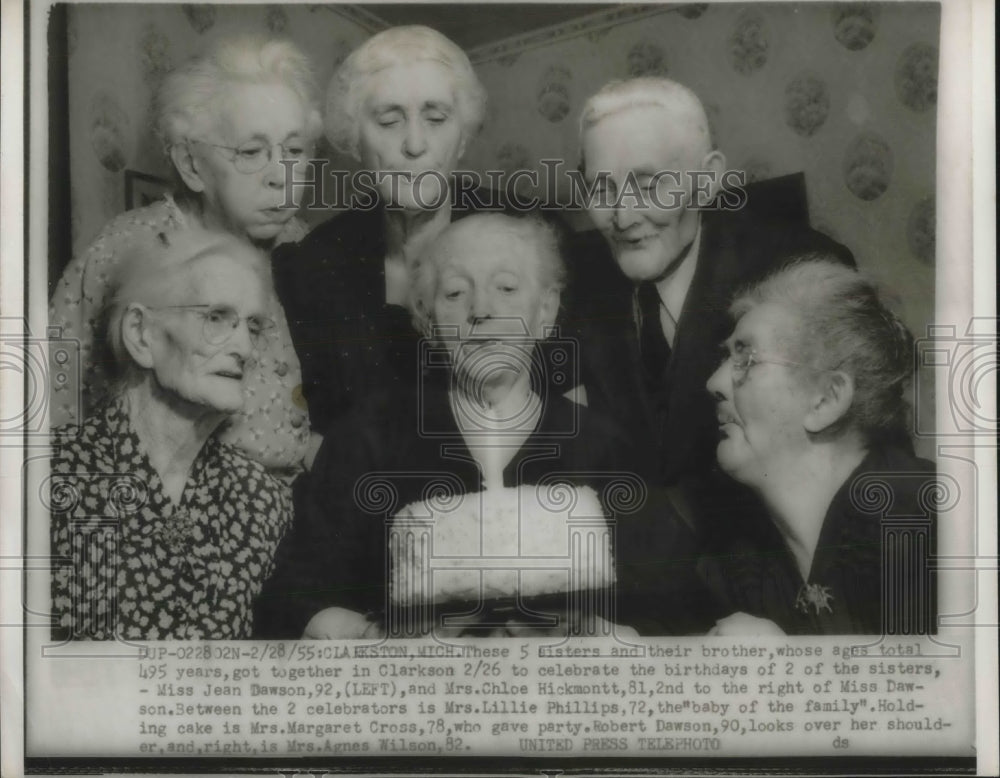 1955 Get together of 5 sisters&amp; their bother in Clarkson celebrate the birthdays - Historic Images