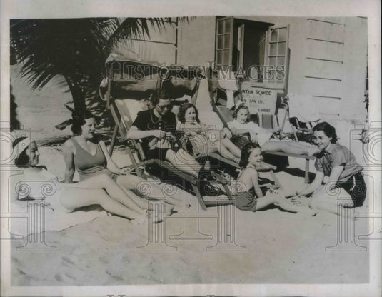 1937 Press Photo Gold widows whose husbands are competing in Coral Gables, FL. - Historic Images