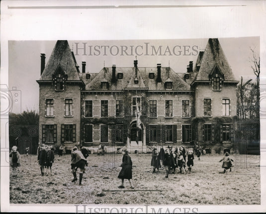 1949 Albert Soares SF Teacher Lives in Belgium & Houses 80 Orphans - Historic Images