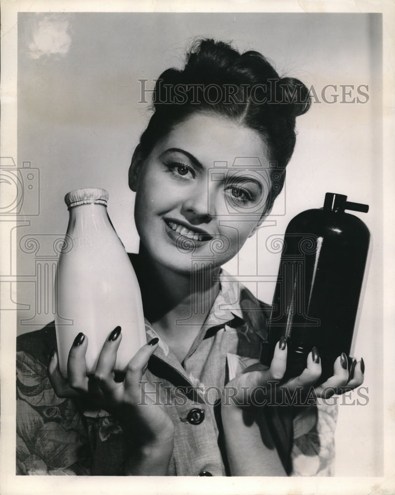 1946 Press Photo Jack and Heintz Precision Industries, Inc., heart of the ref. - Historic Images