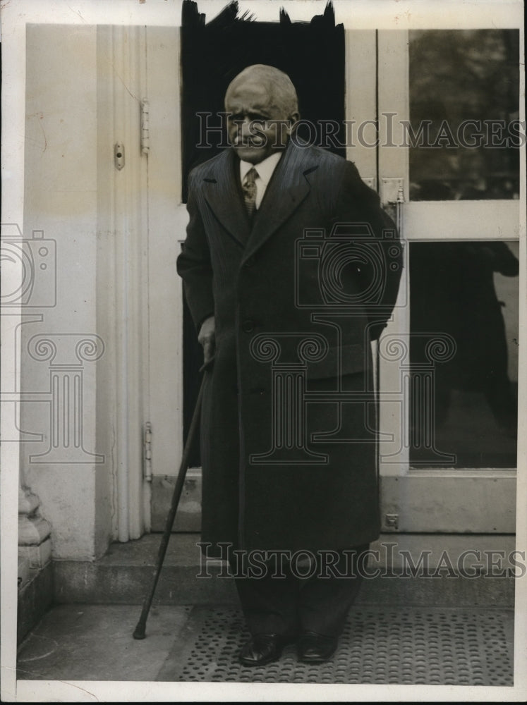 1933 Press Photo Veteran Edward Augustine Savoy Messenger to the Sec. of State. - Historic Images