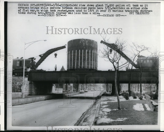 1960 Chicago oil tank enroute - Historic Images