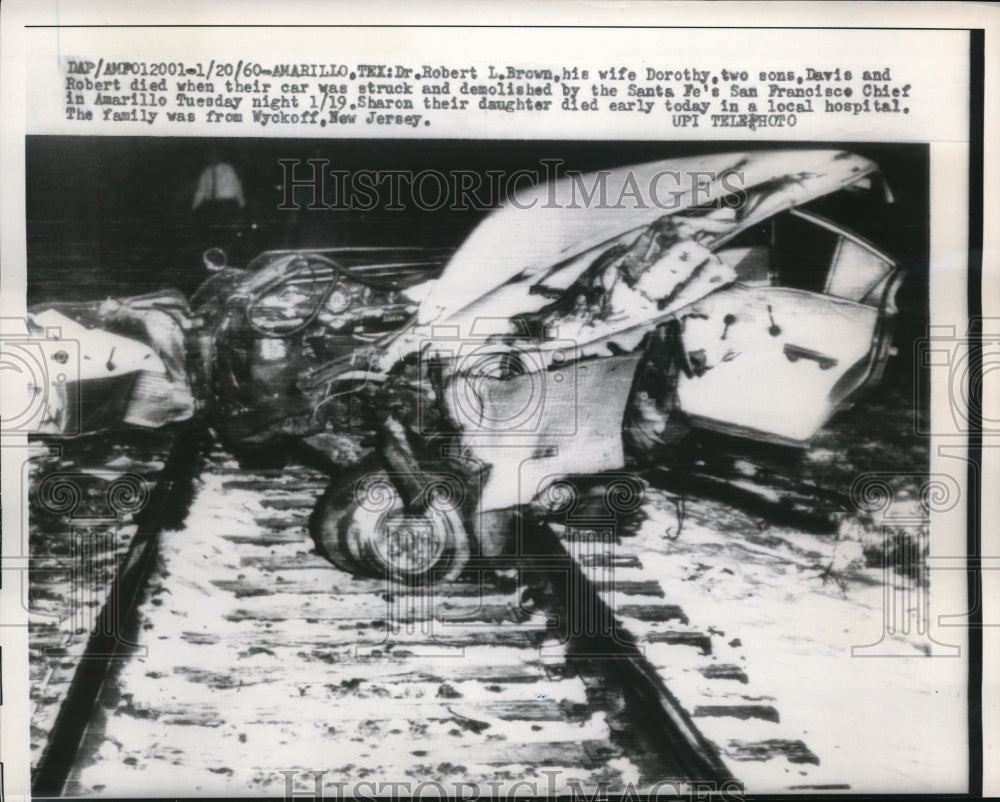 1960 Press Photo Amarillo, Tex. Dr Brown auto struck by a train - Historic Images