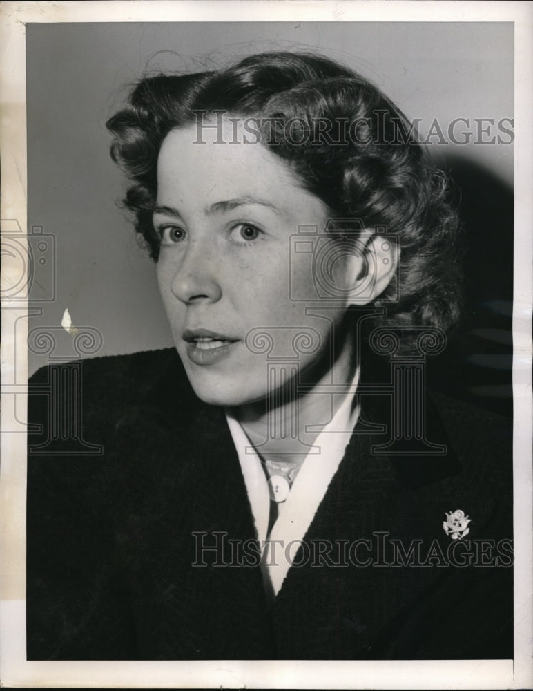 1944 Press Photo Alice Truax Hopes Her Husband Can Return From Warfront - Historic Images