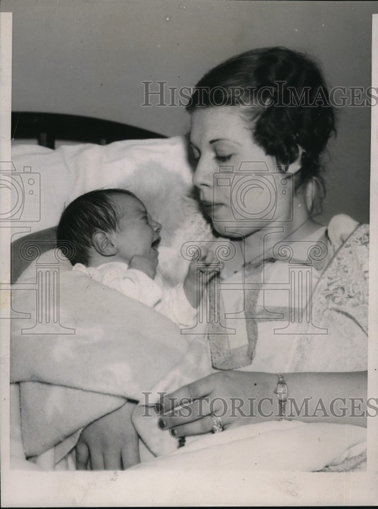 1936 Press Photo Eve Tafel And Son Julian Jr - Historic Images