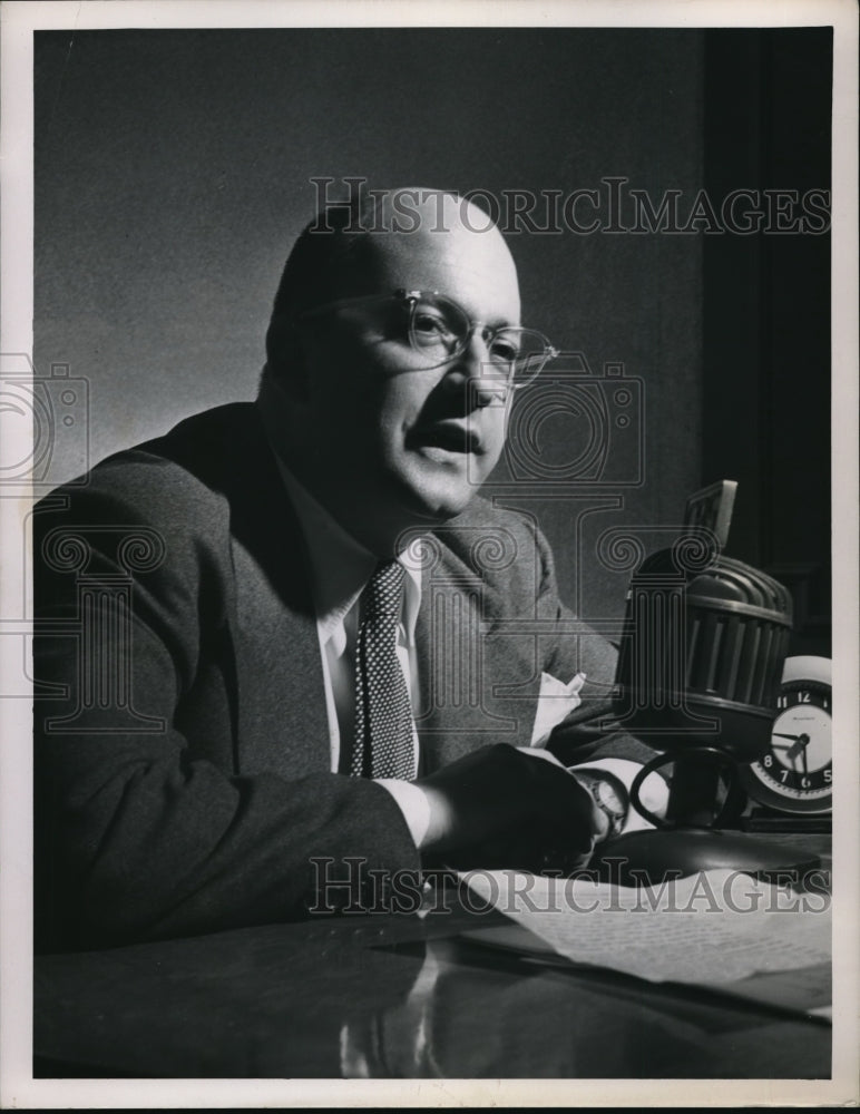 1950 Press Photo Comedian Abe Burrows CBS Radio Special - Historic Images