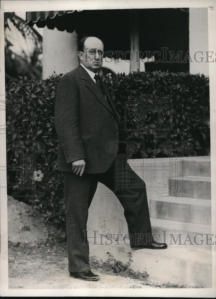 1933 Press Photo Doctor Frederick Trice Jackson Memorial Hospital Mayor - Historic Images