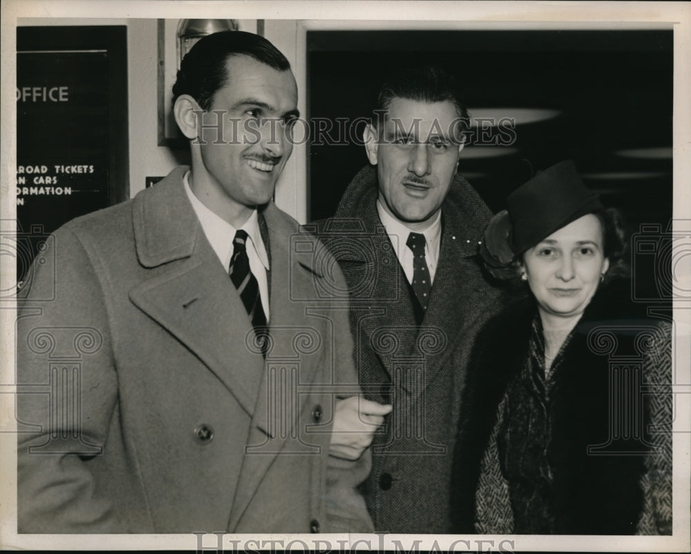 1939 Press Photo Prince Emondo Ruspol, representative of the bendix aircraft. - Historic Images