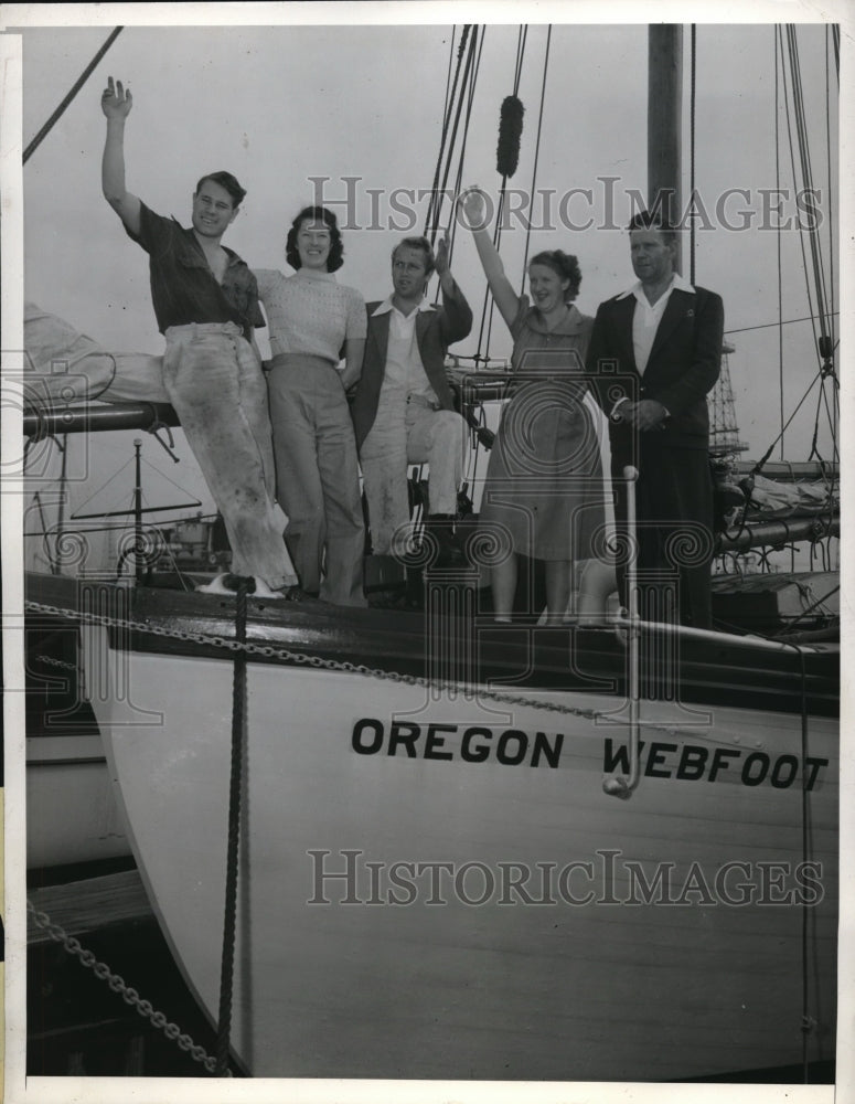 1939 Press Photo LA, Cal. C Righton, Mr &amp; Mrs D Dewey, Mr Mrs C Dewey on yacht - Historic Images