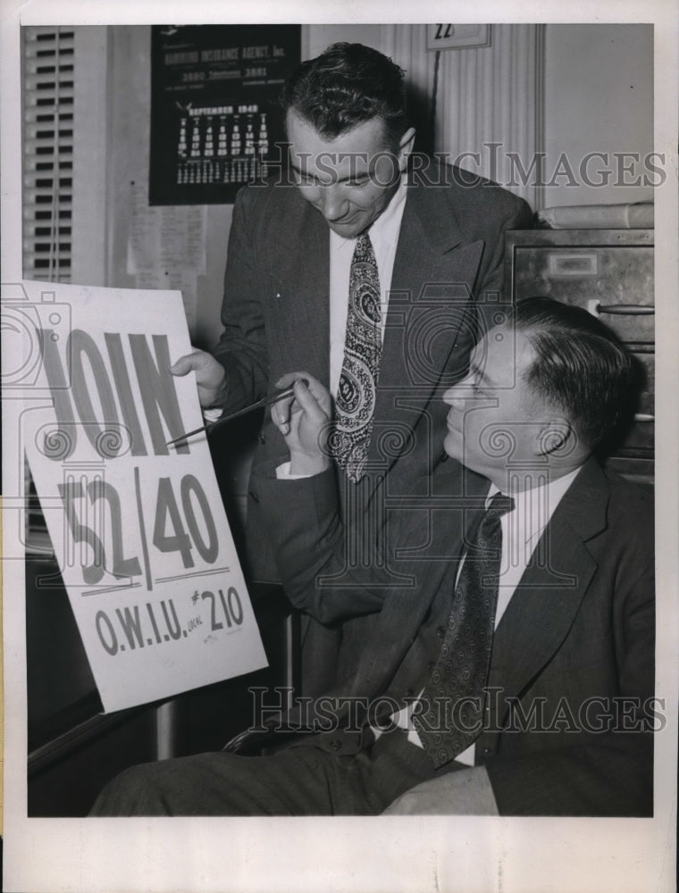 1945 Press Photo East Chicago, Ind EE Philips, pres &amp; R Freeman VP of Local CIO - Historic Images