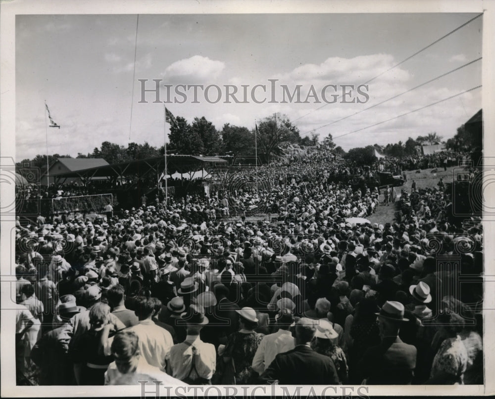 1938 Press Photo Queens University Students Gather to Hear Pres Roosevelt - Historic Images