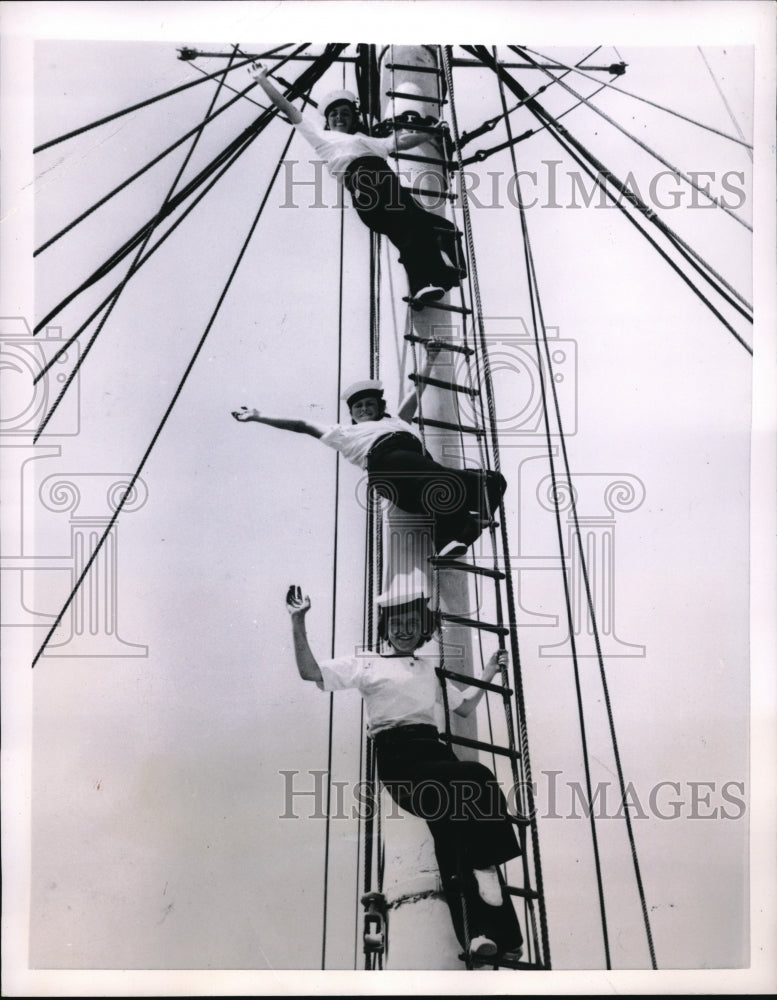 1952 Press Photo Girl&#39;s Naval Training College in Portsmouth England - nec44357 - Historic Images