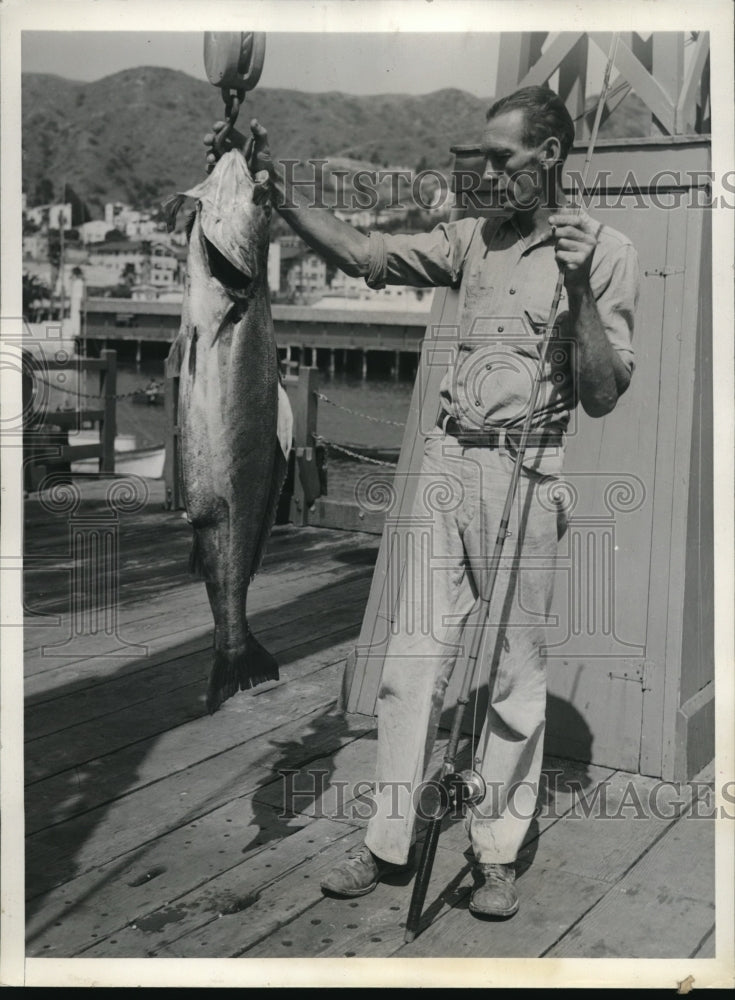 1936 Press Photo Pat Caskey Catches 45 Pound White Sea Bass, Santa Catalina - Historic Images