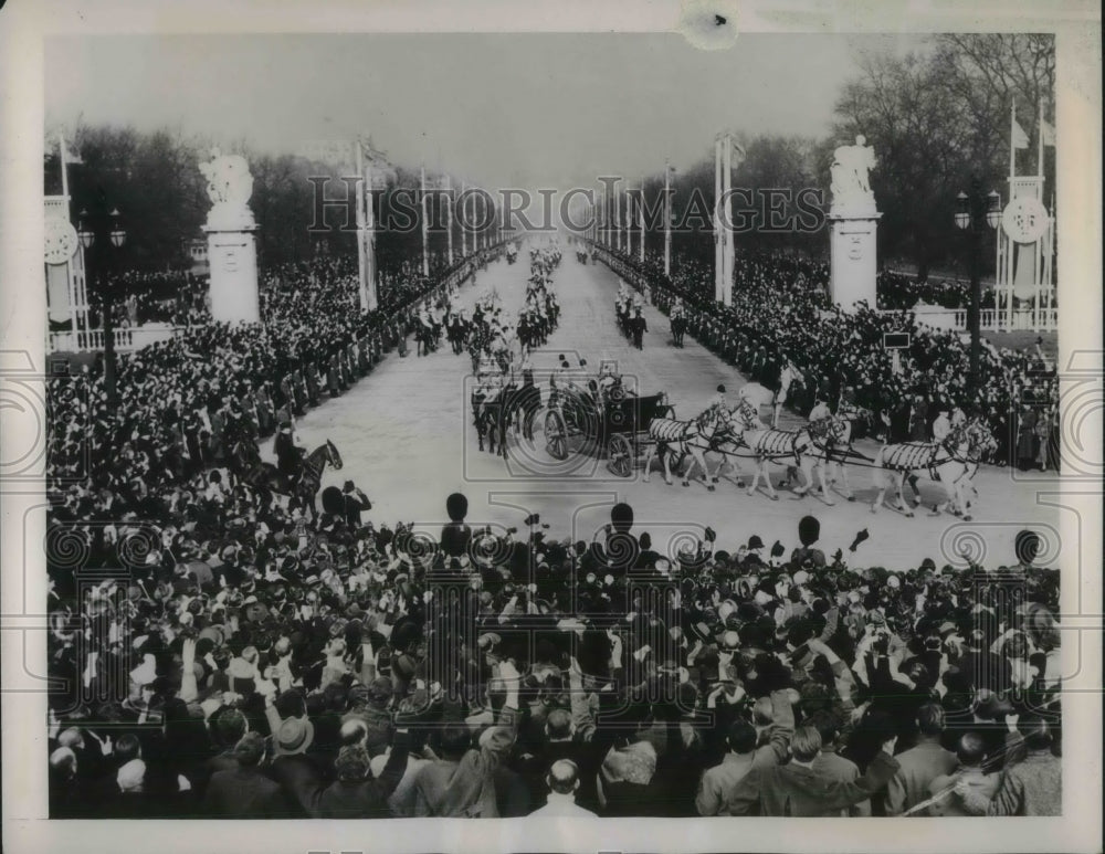 1939 State drive for French President-Historic Images