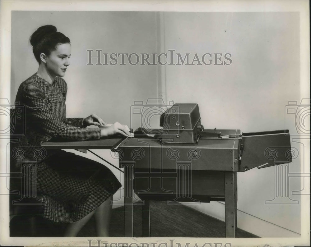 1948 Press Photo The Todd imprinter - Historic Images