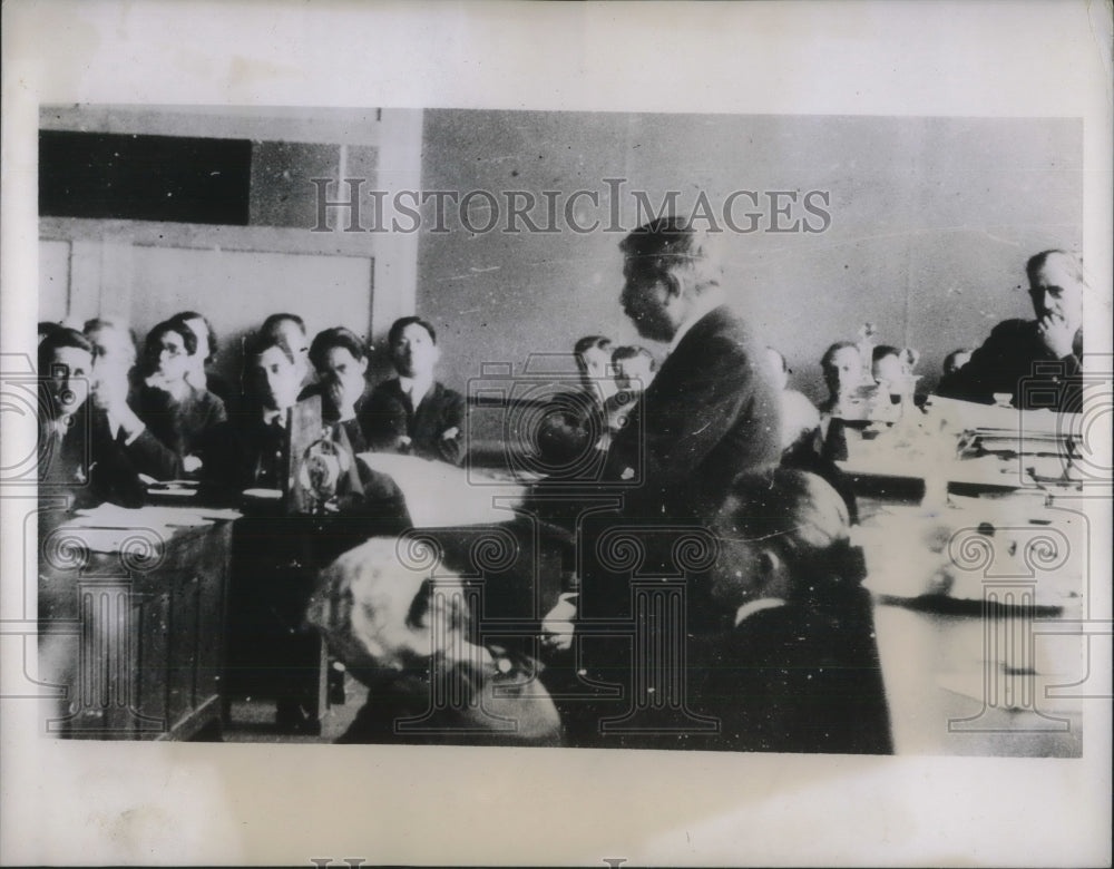 1934 Lava to flow Barthon's example - Historic Images