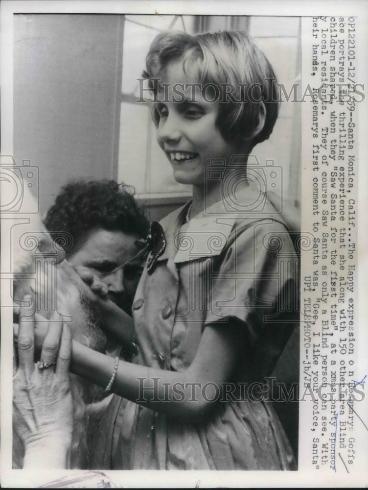 1959 Press Photo Happy expression on Rosemary Goffs who is blind with Santa - Historic Images