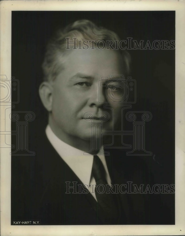 1939 Press Photo Lester Franklin Grey Haired Smug Looking Man In Business Suit - Historic Images