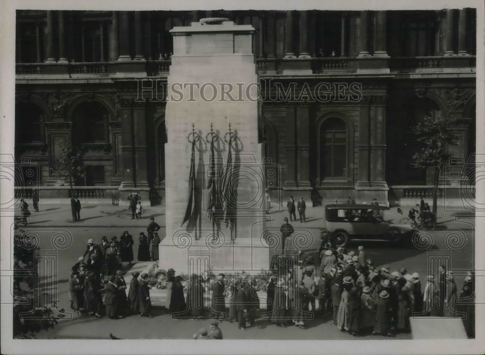 1922 Press Photo Salford Conservative Women In London Place Wreath On Conotaph - Historic Images