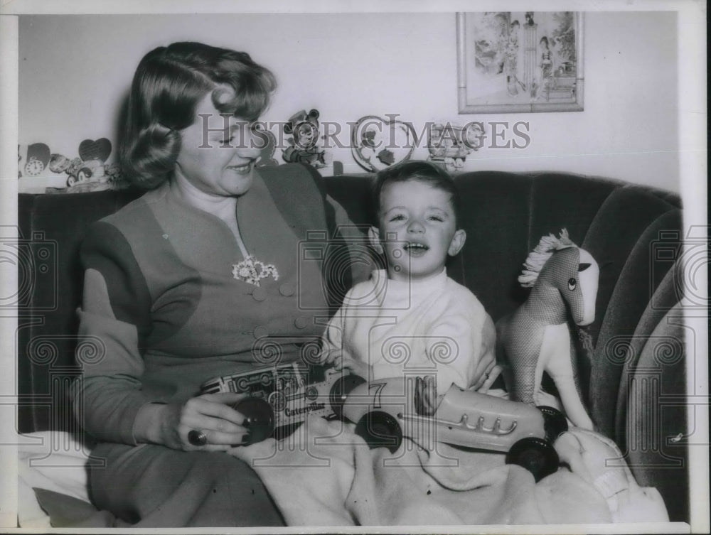 1948 Press Photo Joliet Illinois Russell J Homer Dean Russell Child - Historic Images