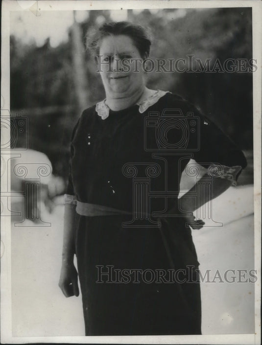 1932 Press Photo Mrs. Fred Stratton Credit Every Week Mags - Historic Images