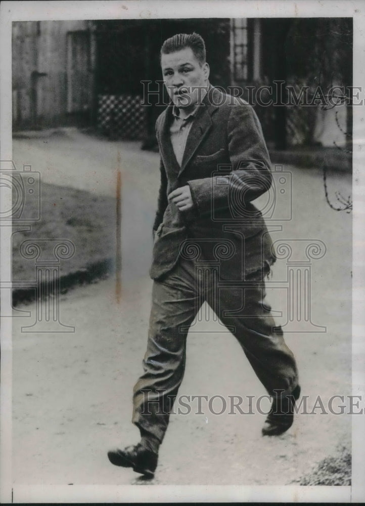 1938 Press Photo Dr. William Ross, a physician. - Historic Images