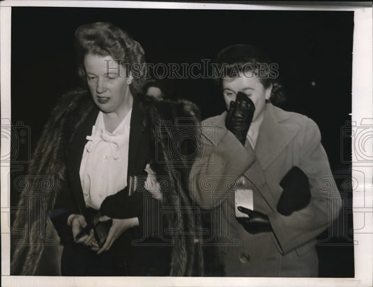 1944 Press Photo Report to work in-spite of Strike - Historic Images