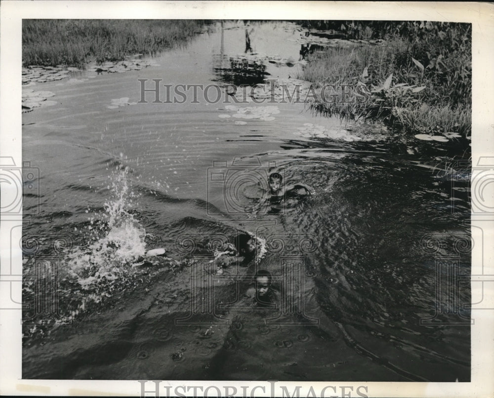 1943 Press Photo Daily scenery in U.S Caribbean bases. - Historic Images