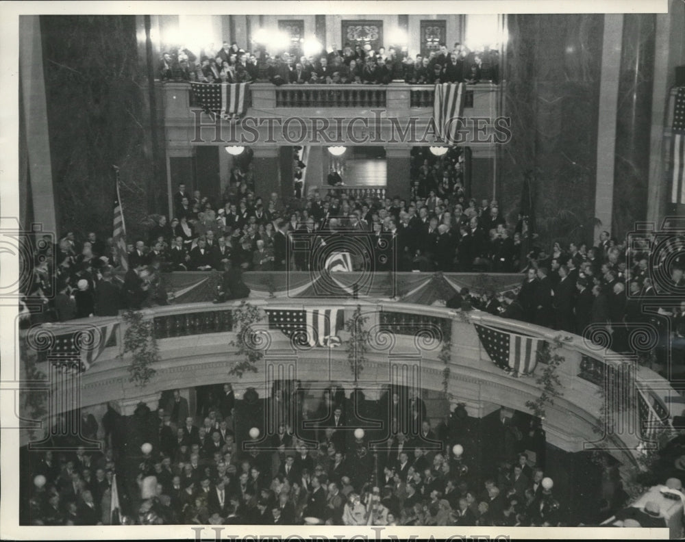 1933 Press Photo Democrat A.G. Schemedman of Madison was inaugurated as Governor - Historic Images
