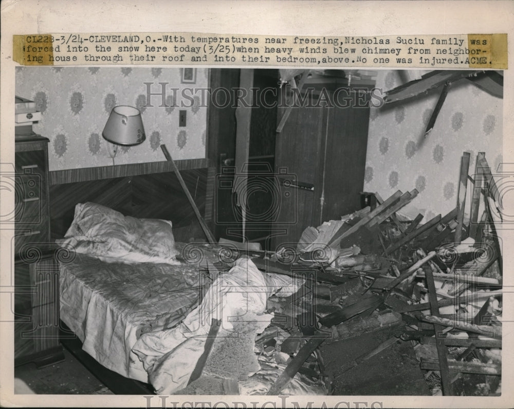 1947 Press Photo Suciu Family Home After Chimney Collapsed Through Roof - Historic Images