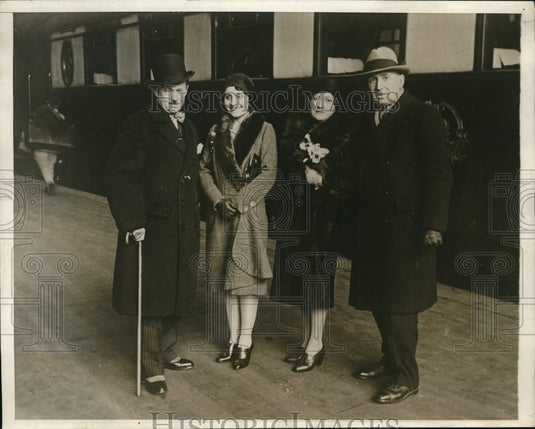 1930 Press Photo Roy Howard Scripps Howard News Publishers In Paris WIth Wife - Historic Images