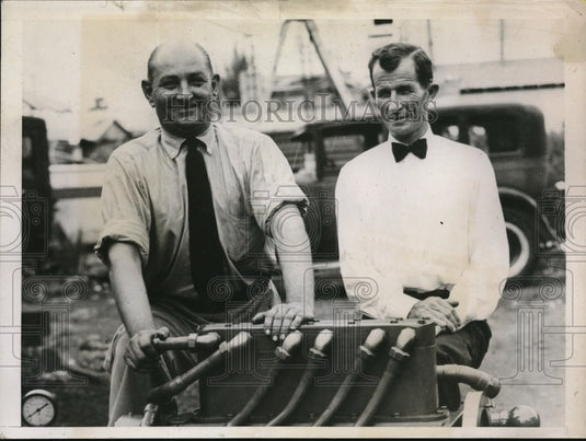 1937 Press Photo Compressed Air Motor Inventor Obid Munroe with Thomas Green - Historic Images