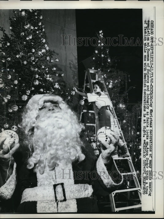 1962 Press Photo Christmas decorations at the Museum of Science and Industry - Historic Images
