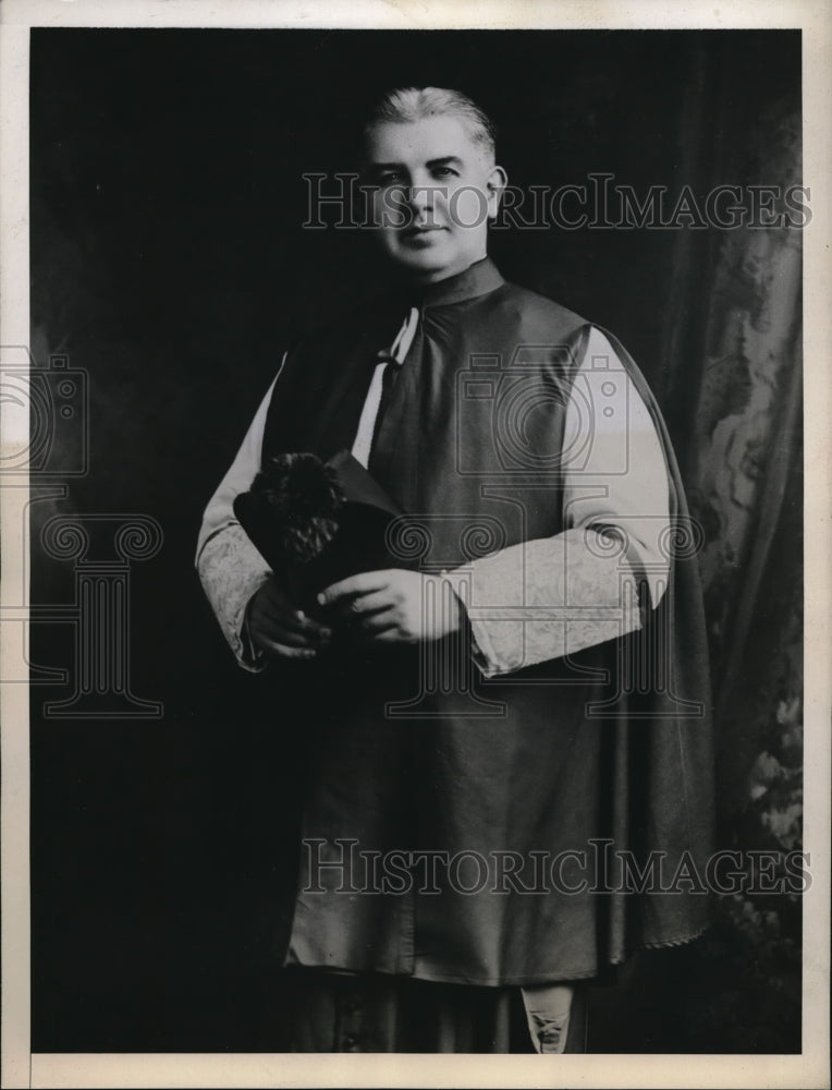 1944 Press Photo Communication received by right Rev. Msgr. Thomas J. McDonnell - Historic Images