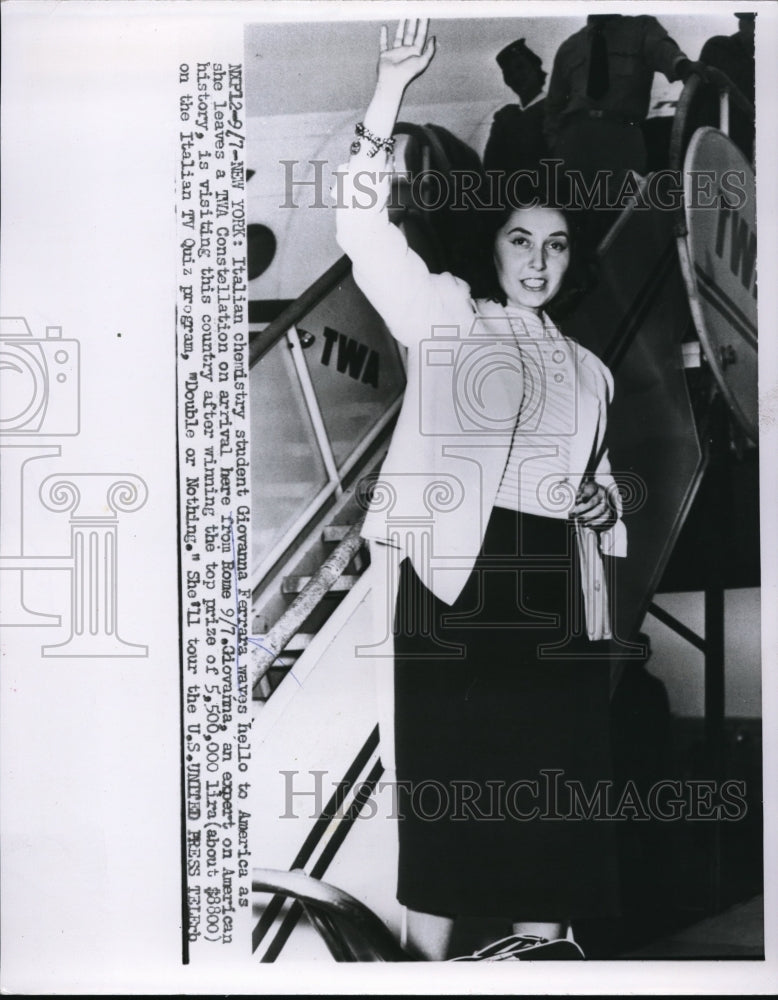 1956 Press Photo Giovanna Ferrera, an italian chemistry student. - Historic Images