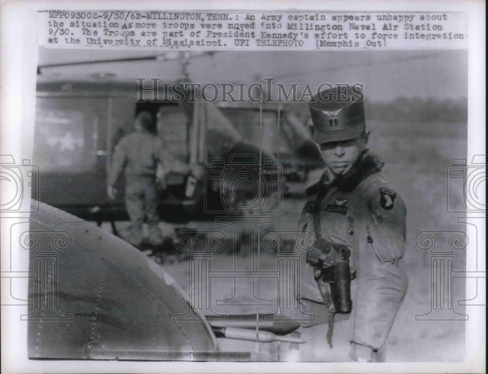 1962 Press Photo Army captain appears unhappy as troops move into Millington- Historic Images