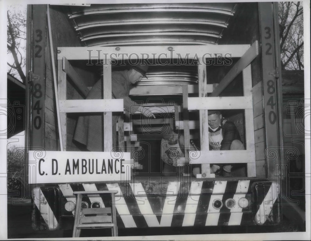 1951 Press Photo Frita Wolf how van to a ambulance - Historic Images