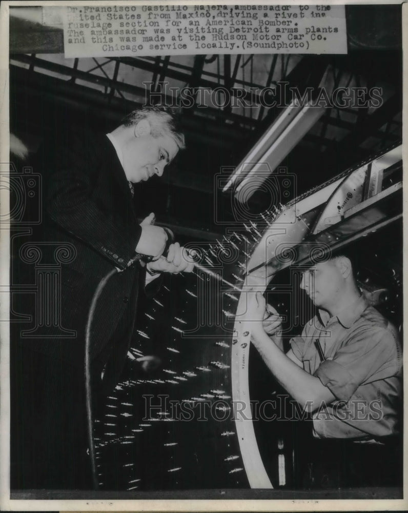 1942 Press Photo Mexico's ambassador drives a rivet in U.S bomber. - Historic Images