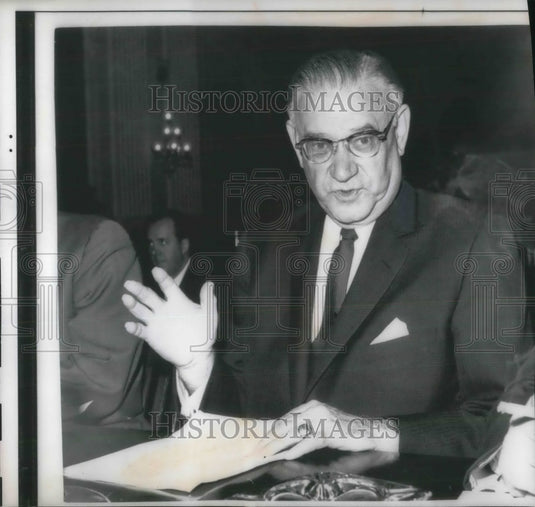 1962 Press Photo Maynard Wheeler President Of Commercial Solvents Corp Testifies - Historic Images