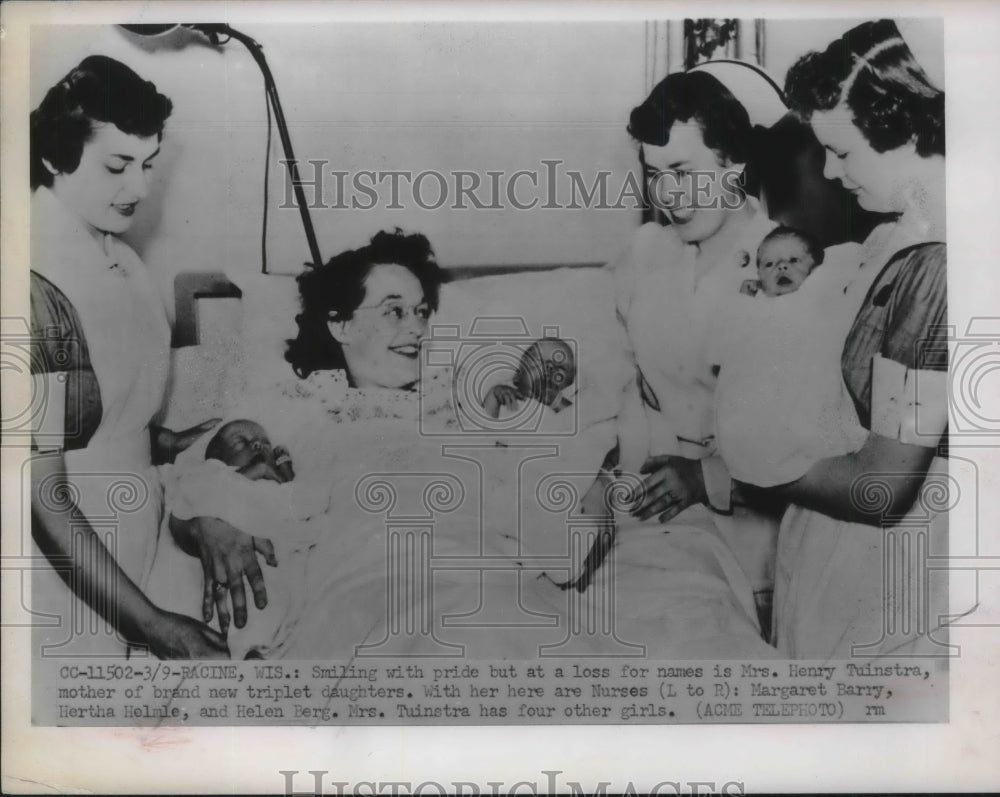 1950 Press Photo Mrs. Henry Tuinstra with Triplet Daughters - Historic Images