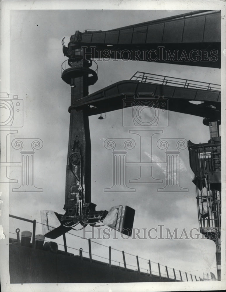 1942 Press Photo Ohio machinery - Historic Images