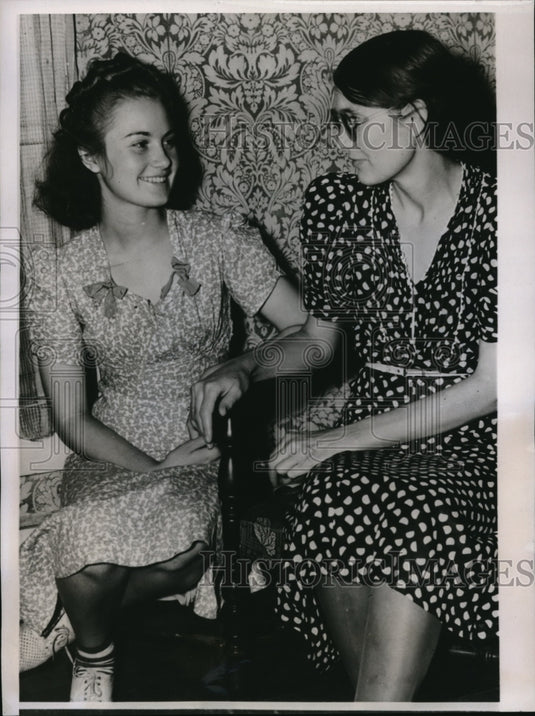 1938 Press Photo Mrs Mary lee Bode & Daughter Lois Not Seen Her 10 Years Blindne - Historic Images