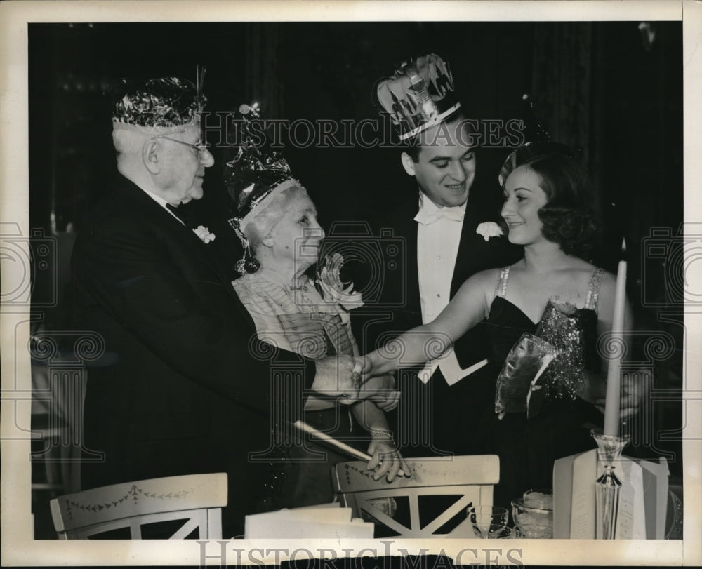 1940 Press Photo Golden Wedding Anniversary and Wedding Celebration - Historic Images