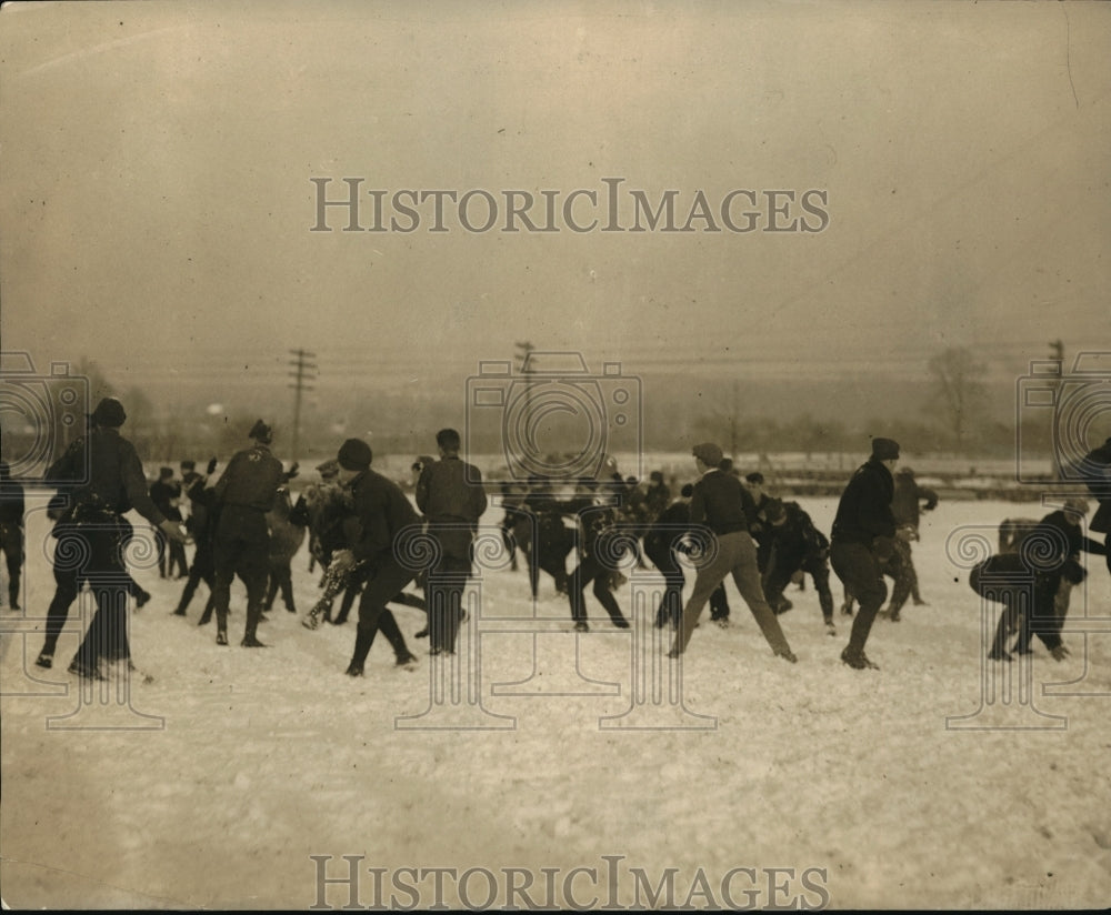 1923 Press Photo Students In Snow Ball Battle At Maryland State University - Historic Images